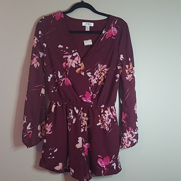Arizona Jean Co. Floral Romper NWT - Picture 5 of 13
